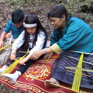 Support Artisan-Led Change: Give to WARP’s Grant Fundraiser by March 31